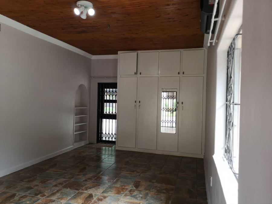 9 Bedroom Property for Sale in Bult North North West